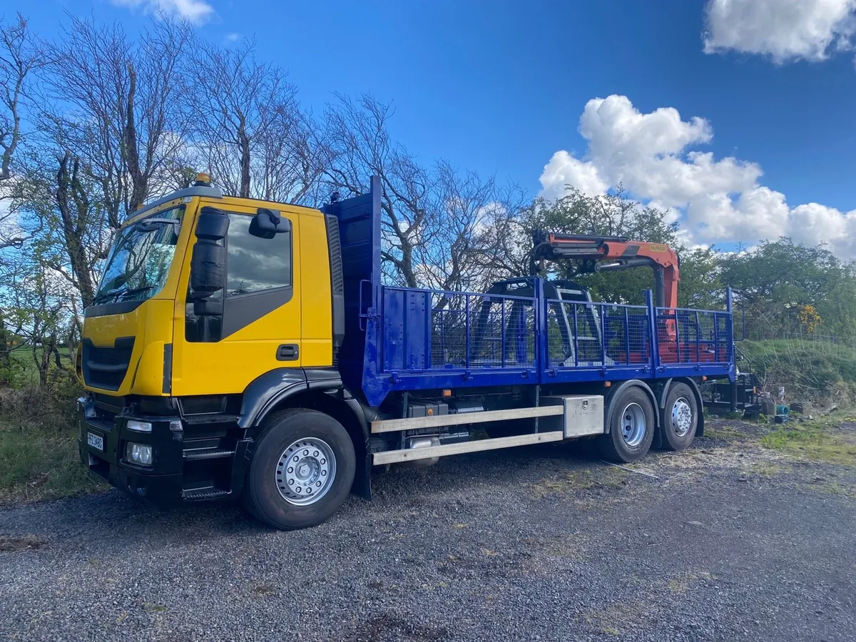IVECO CRANE LORRY 26TON - Image 2