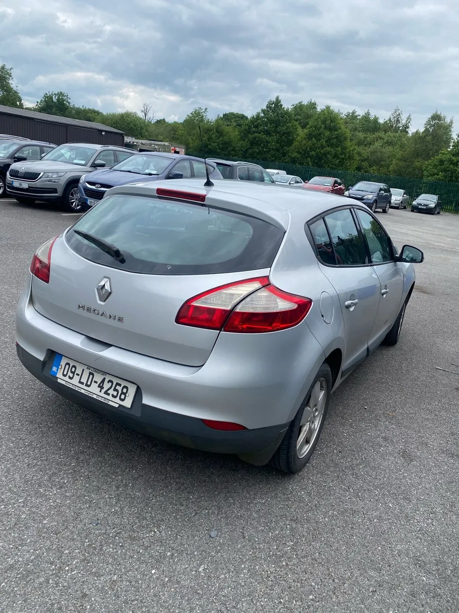 Renault megane and insignia - Image 2