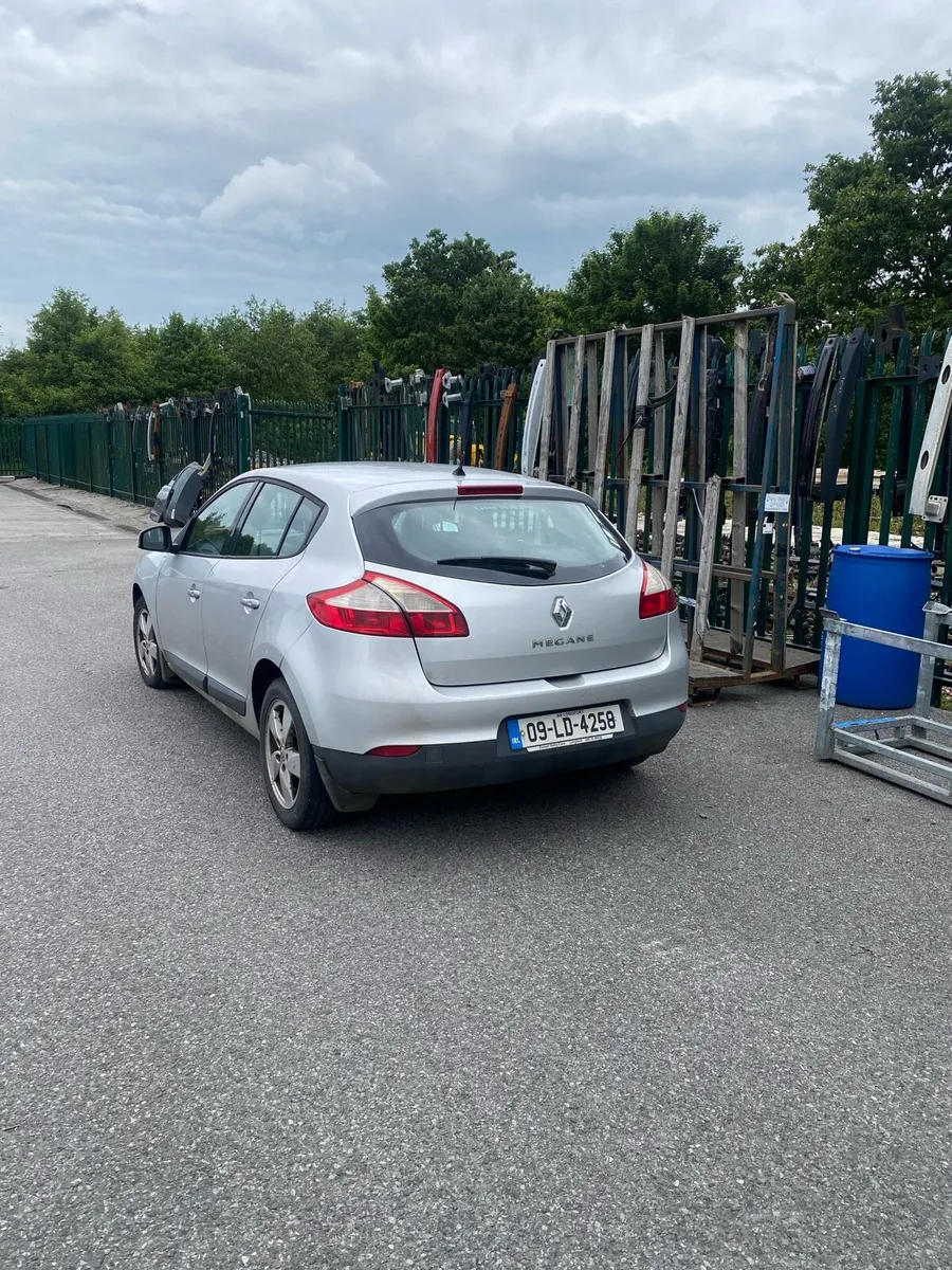 Renault megane and insignia - Image 4