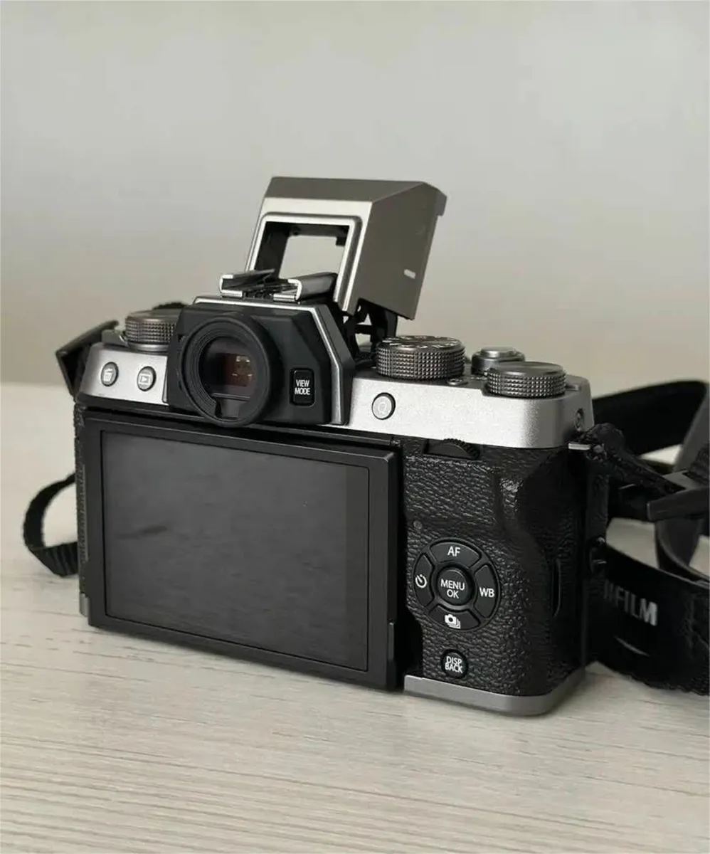 Fujifilm XT100 Mirrorless Camera - Image 1