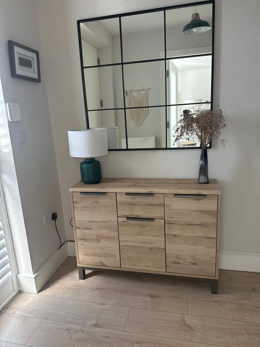 Console Table - Image 1
