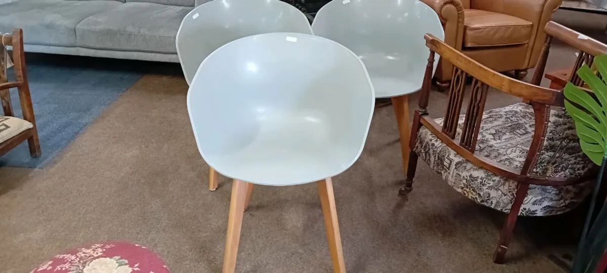 Quality Heavy Duty Tub Dining Chairs - Image 2