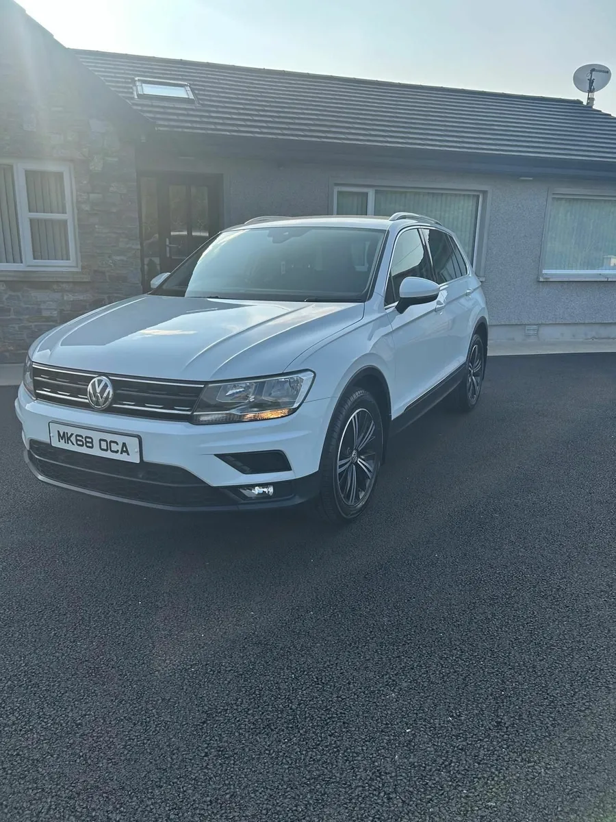 Volkswagen Tiguan 2018 - Image 2