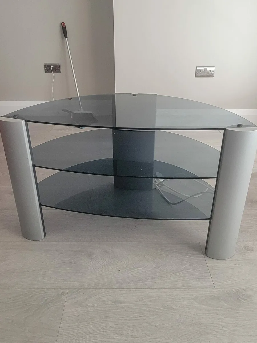 Free TV Stand - Image 3