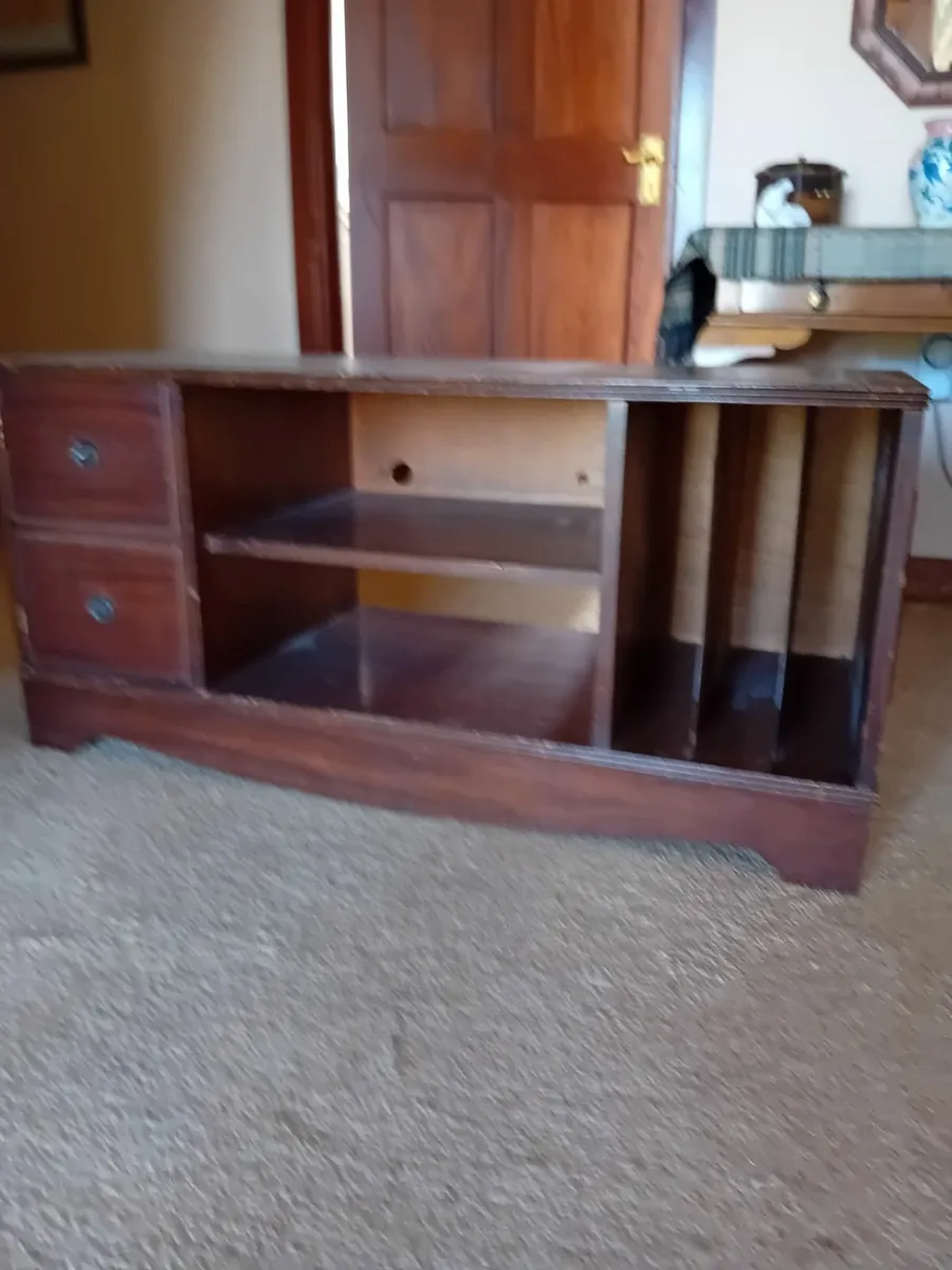 TV / HI FI Cabinet - Image 1