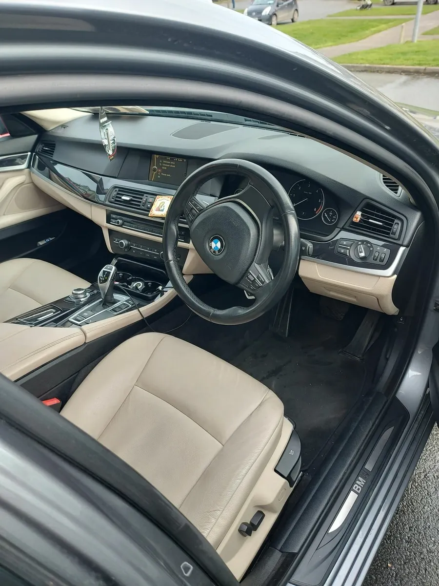 BMW 5-Series 2013 - Image 4