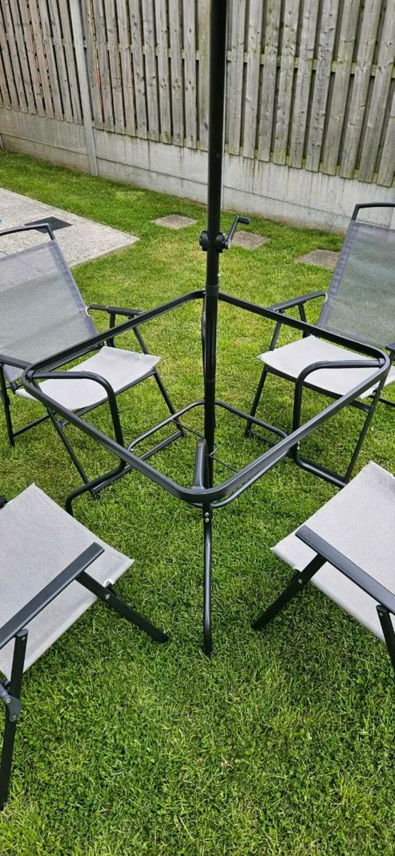 4-Seater Garden Dining Set and Parasol - Image 3