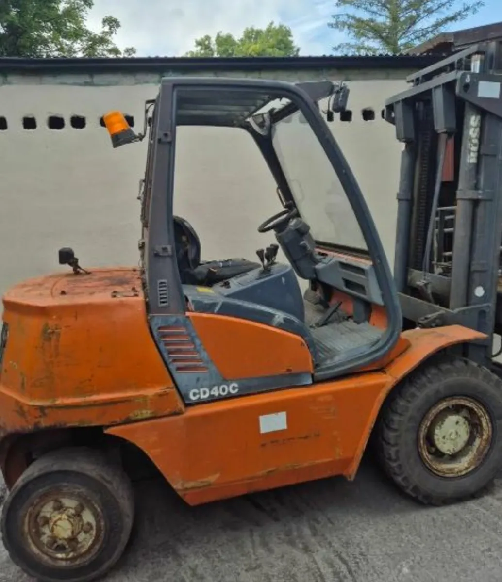 Forklift - Image 3