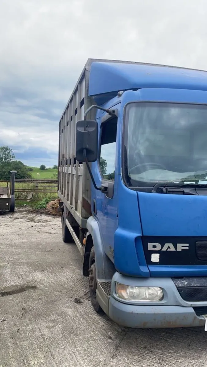 Livestock truck - Image 3