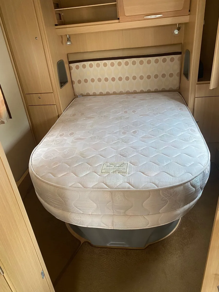Stunning Caravan - Image 2