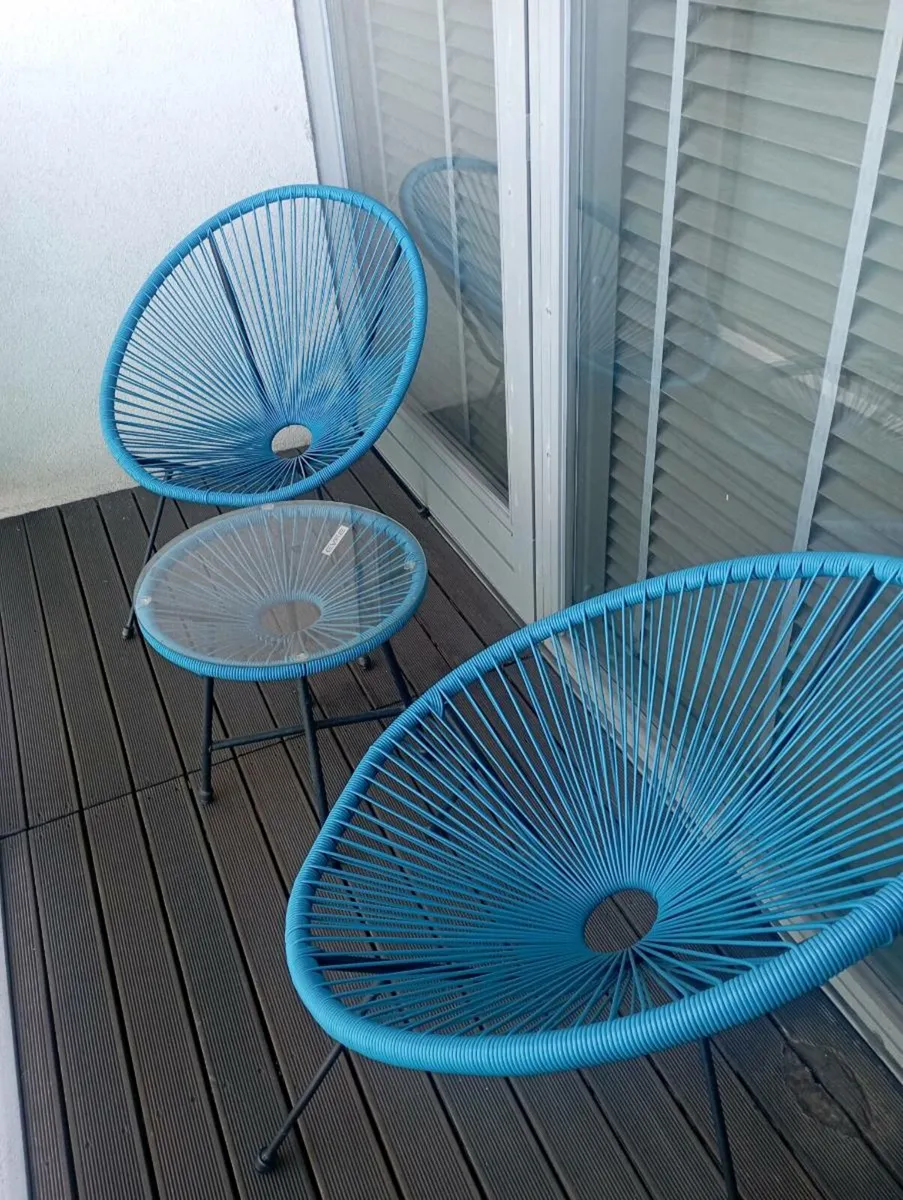 Lounge chairs - Image 1
