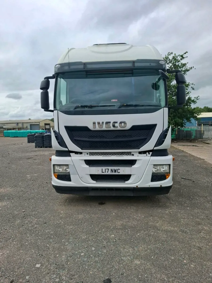 Iveco truck - Image 2
