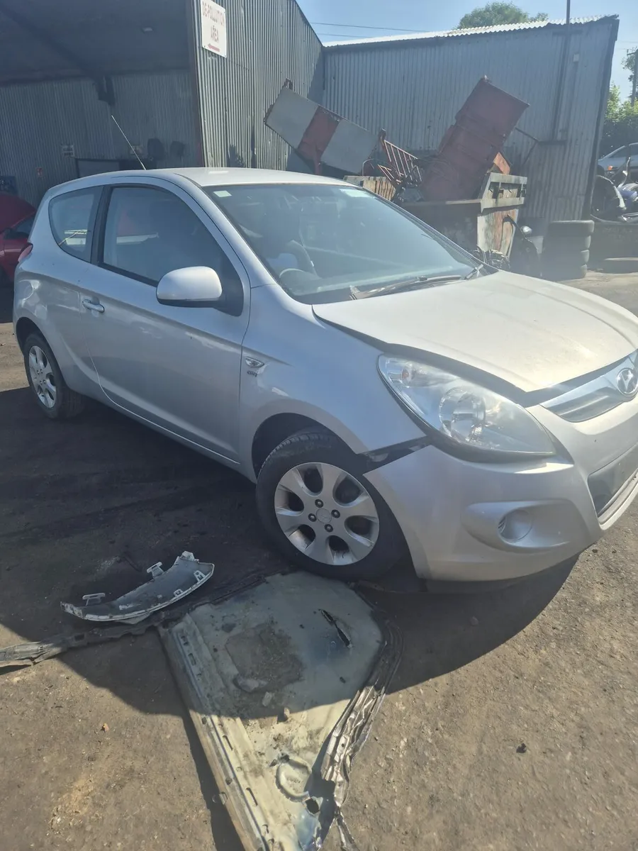 Hyundai I20 - Breaking only - Image 2