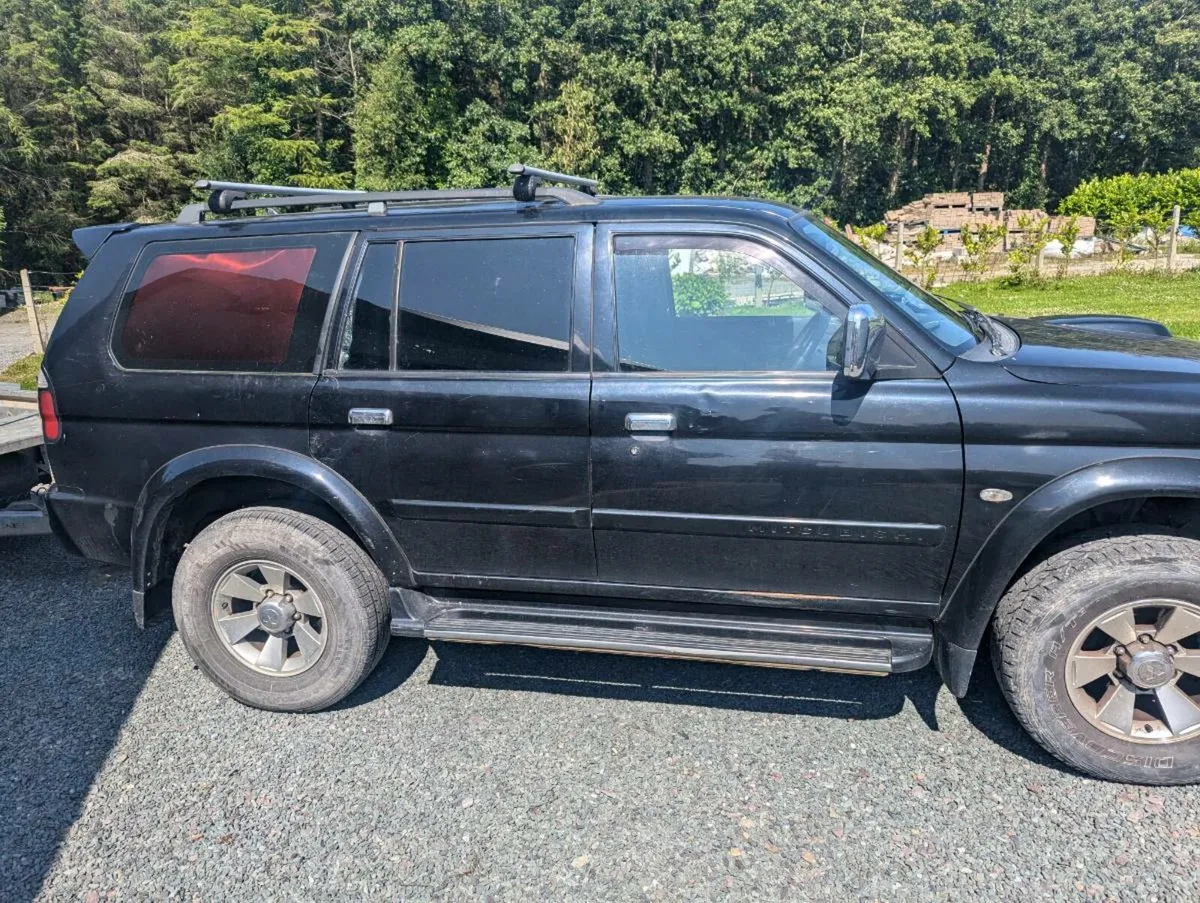 MITSUBISHI PAJERO SPORT LWB A-CON - Image 4
