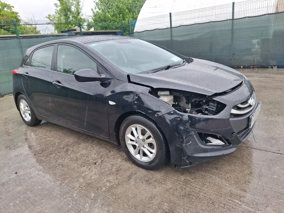 2014 Hyundai i30  1.6 Diesel - Image 3
