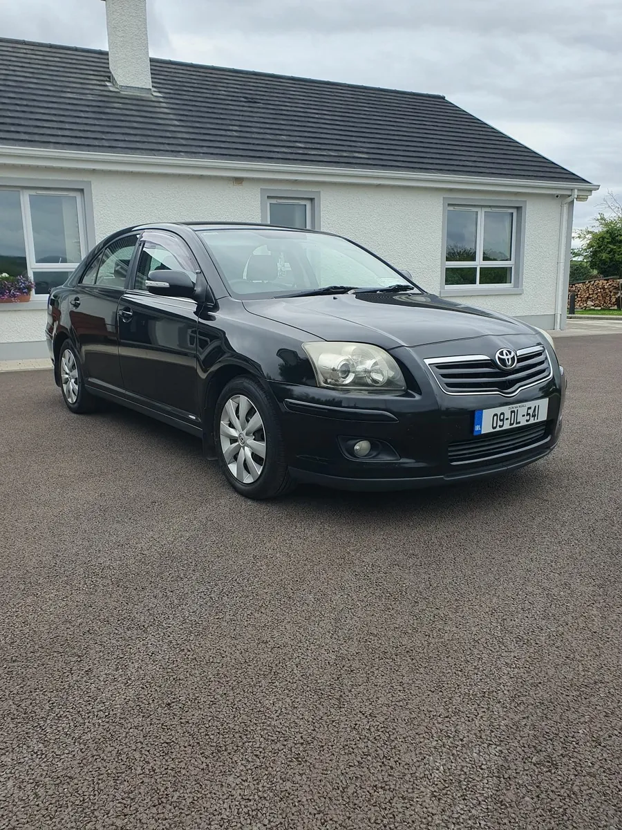 Toyota Avensis 2009 - Image 1