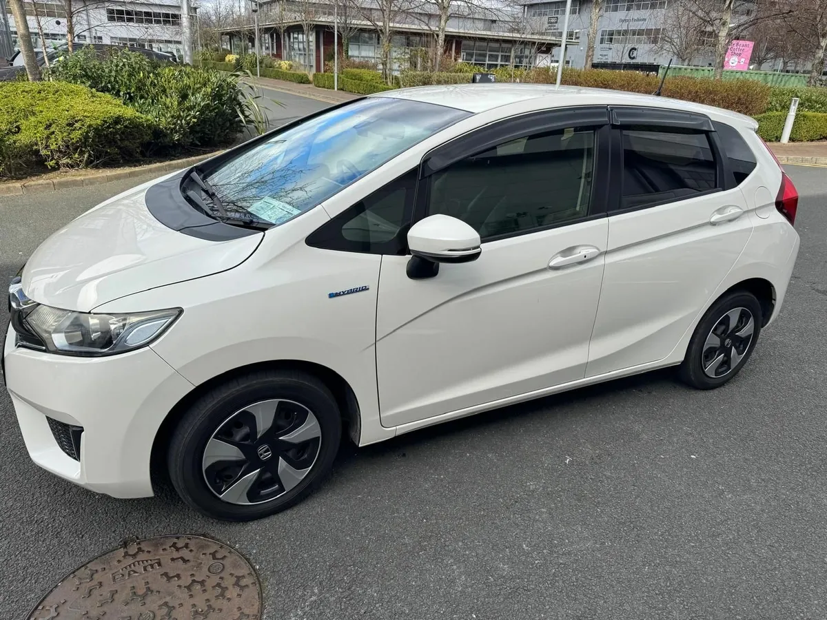 Honda Fit Hybrid 2016 - Image 1