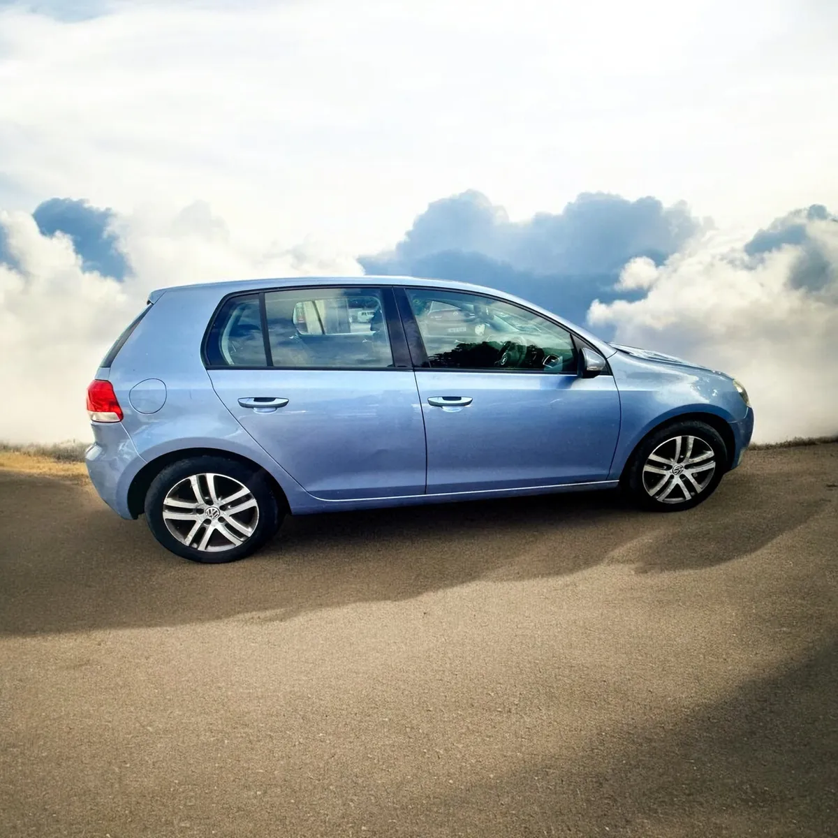 Volkswagen Golf 1.6 TDI 105BHP TRENDLINE - Image 2