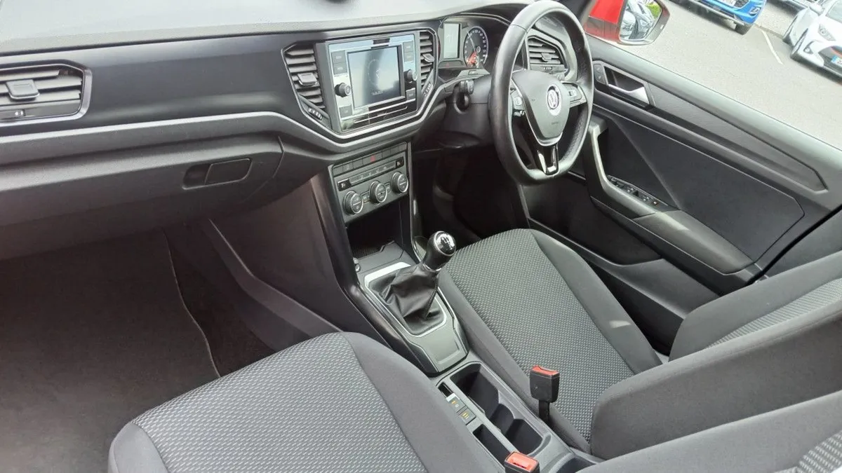 Volkswagen T-Roc 1.0 TSI 115 BHP  finance Availab - Image 3