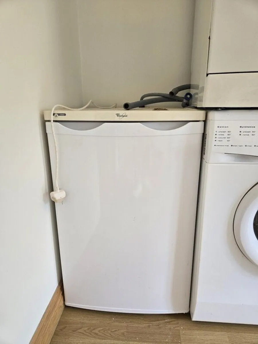 Dishwasher, Fridge, Washer dryer - Image 2