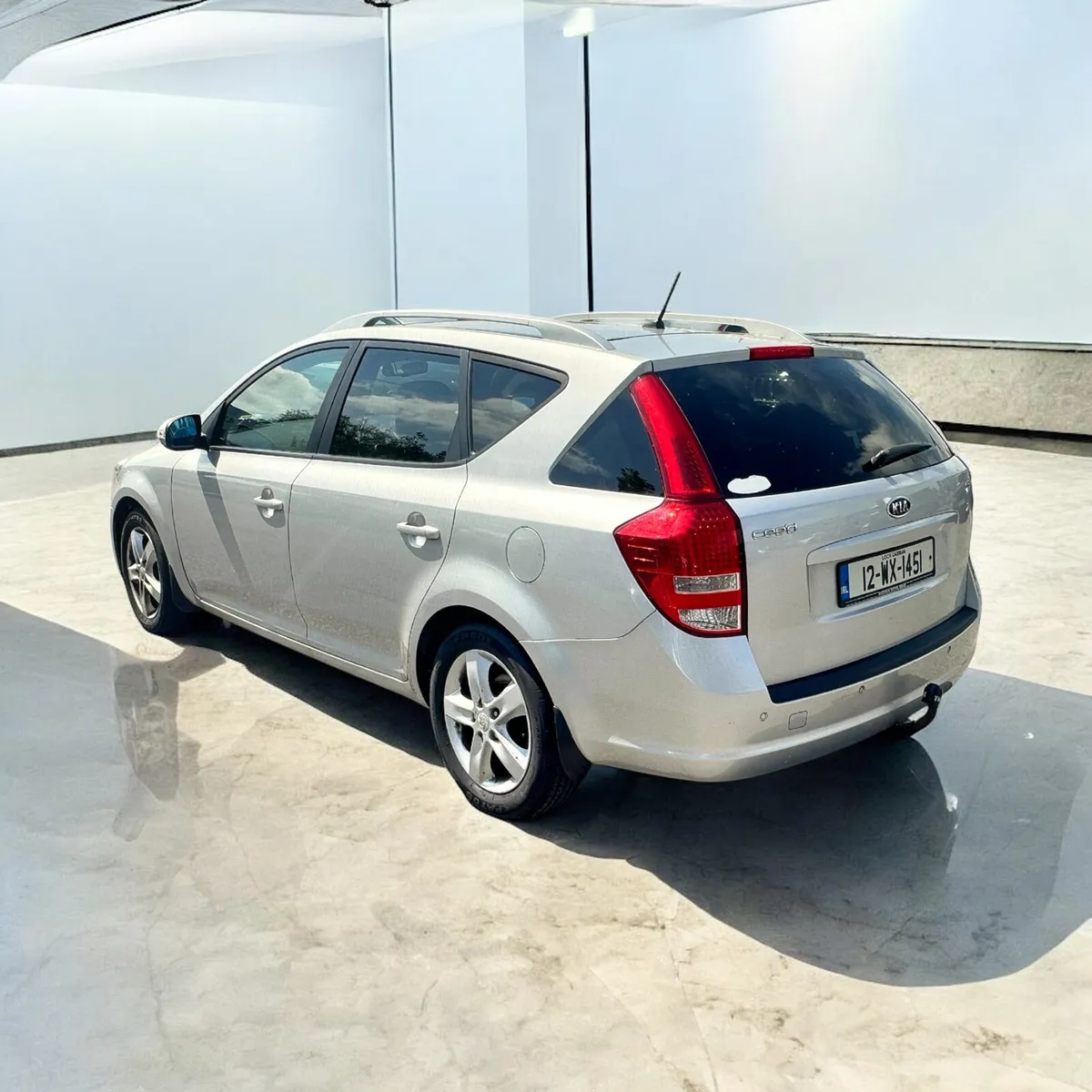 Kia Ceed 1.6 Elite - Image 2