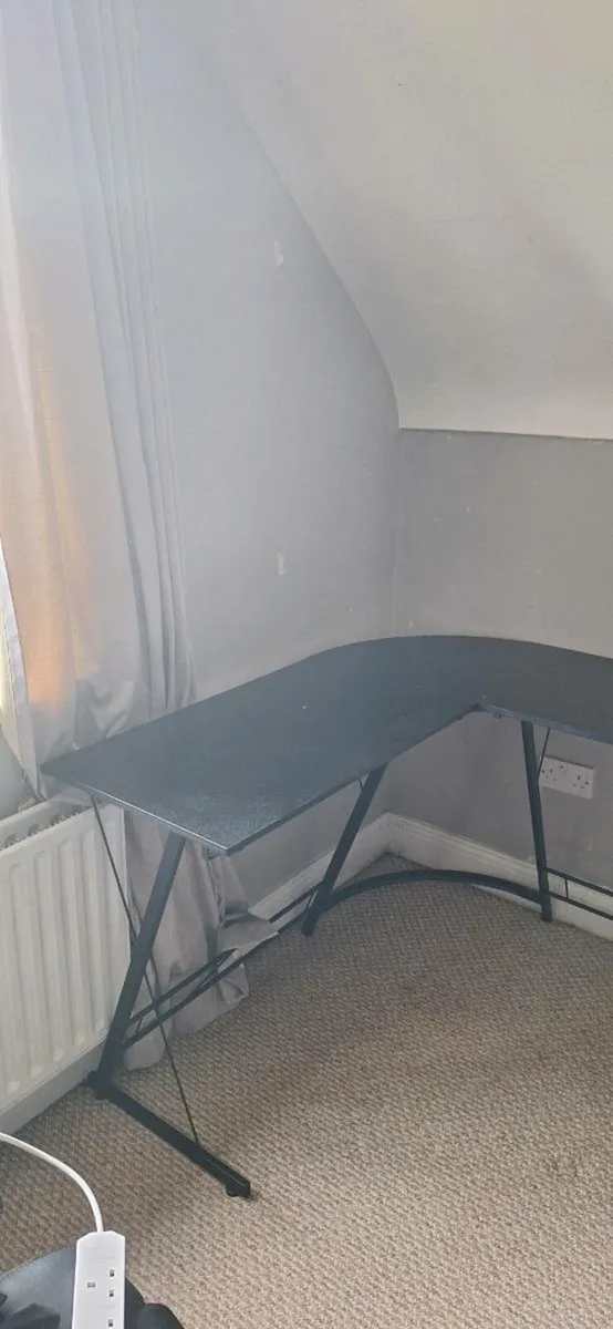 L shaped computer desk - Image 3