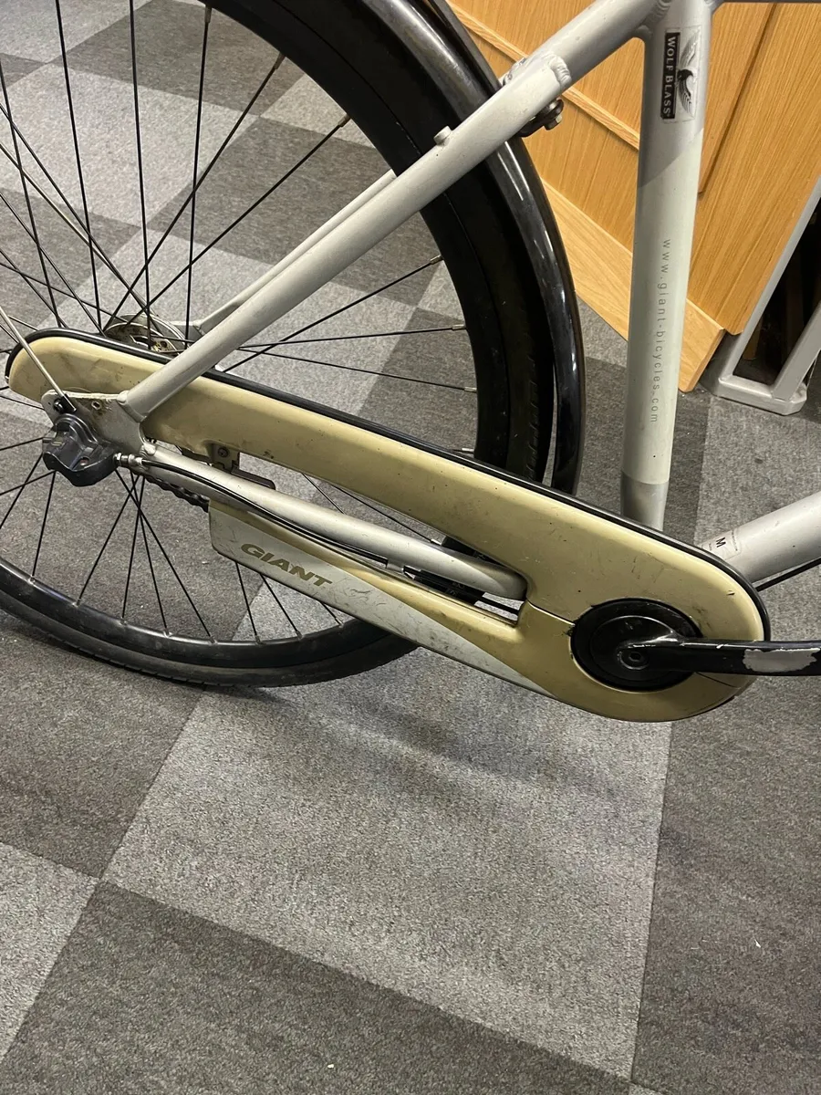 Giant Urban Bike - Image 3