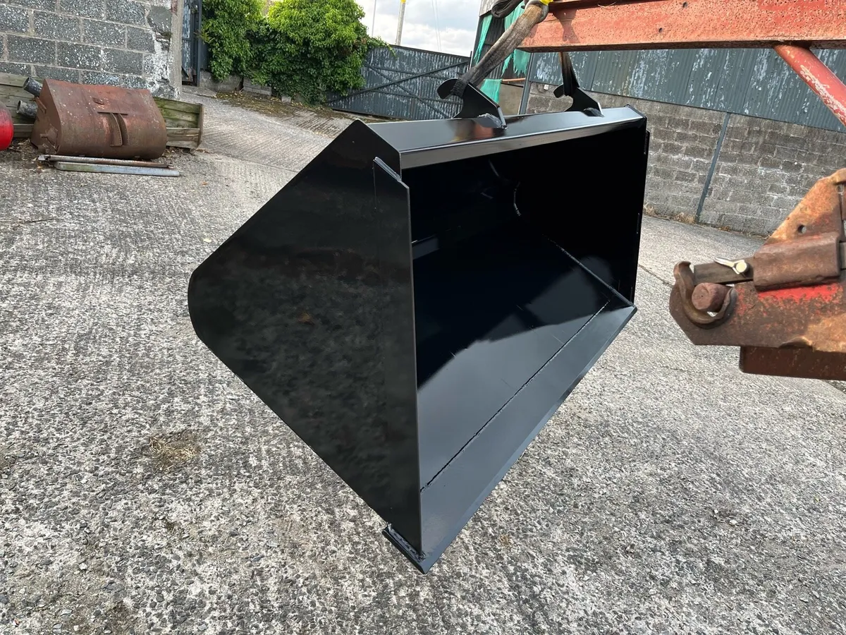 Telehandler Buckets 2400mm 7’10” Pin Cone JCB Qfit - Image 2