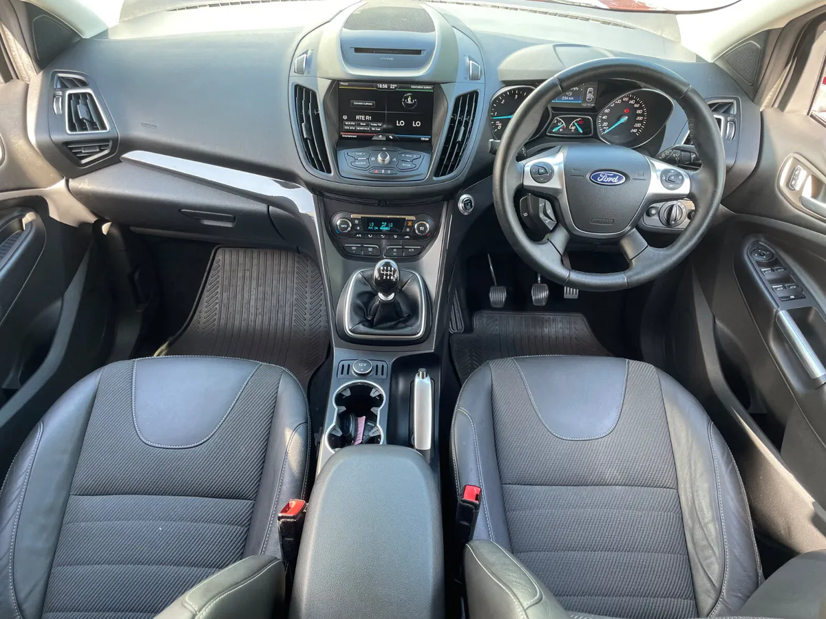 TITANIUM 2.0 TD 120BHP - HALF LEATHER - 200TAX - - Image 3