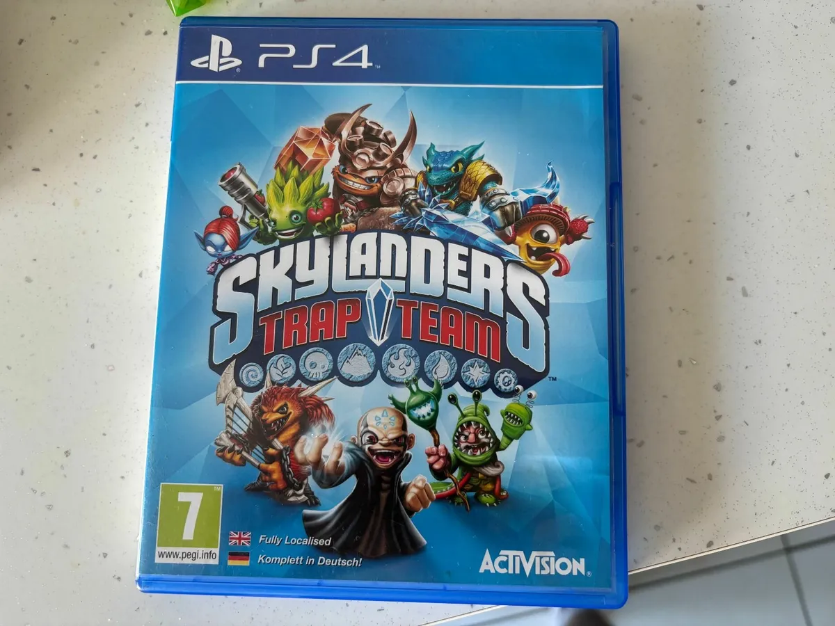 skylanders Trap Team PS4 Bundle - Image 3