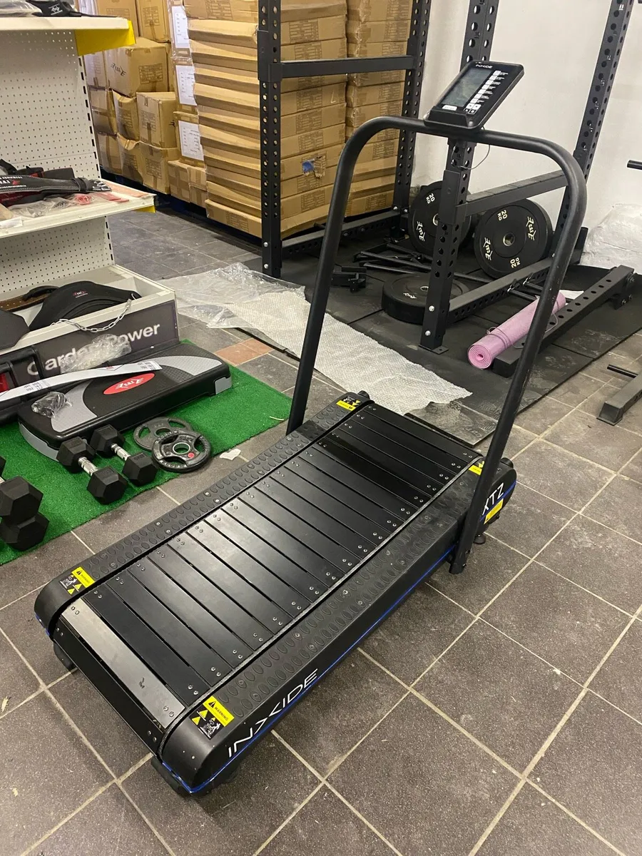 Curved Treadmill with Foldable Handle - Image 1