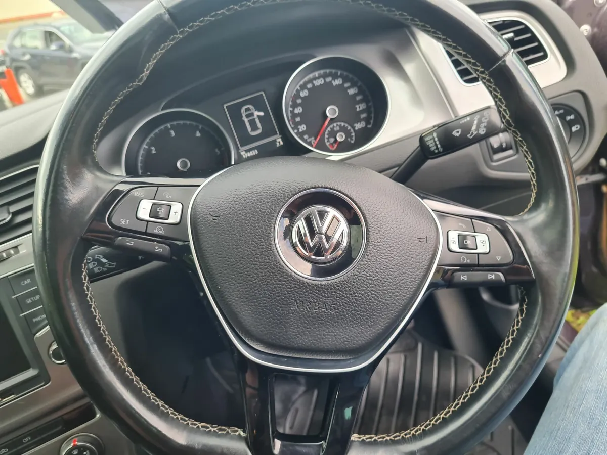 2016 Volkswagen Golf 1.6TD lounge - Image 2