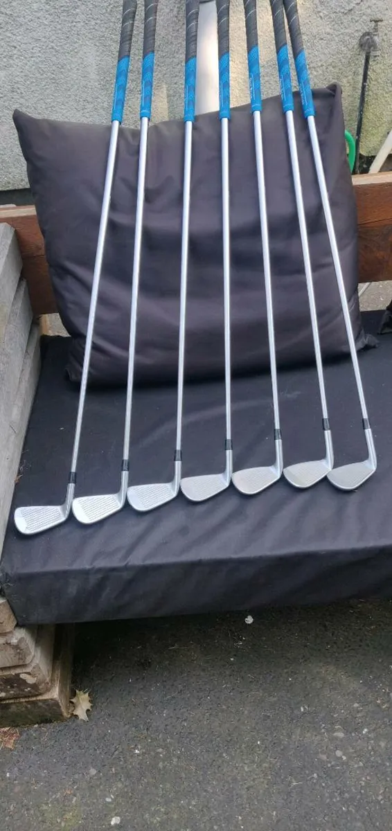 AP2 716 IRONS - Image 1