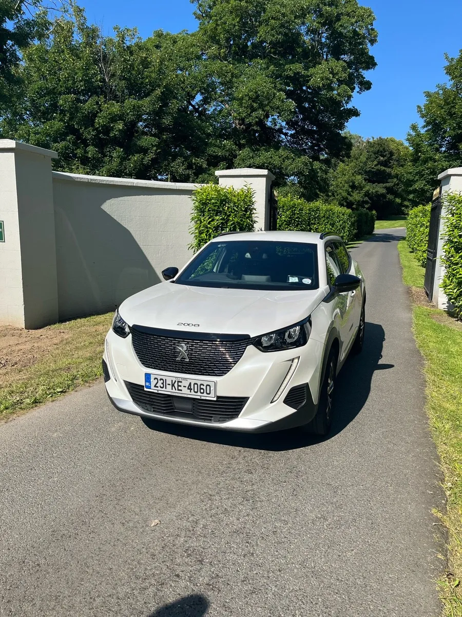 Peugeot 2008 Allure 1.2 Puretech Auto 2023 - Image 4