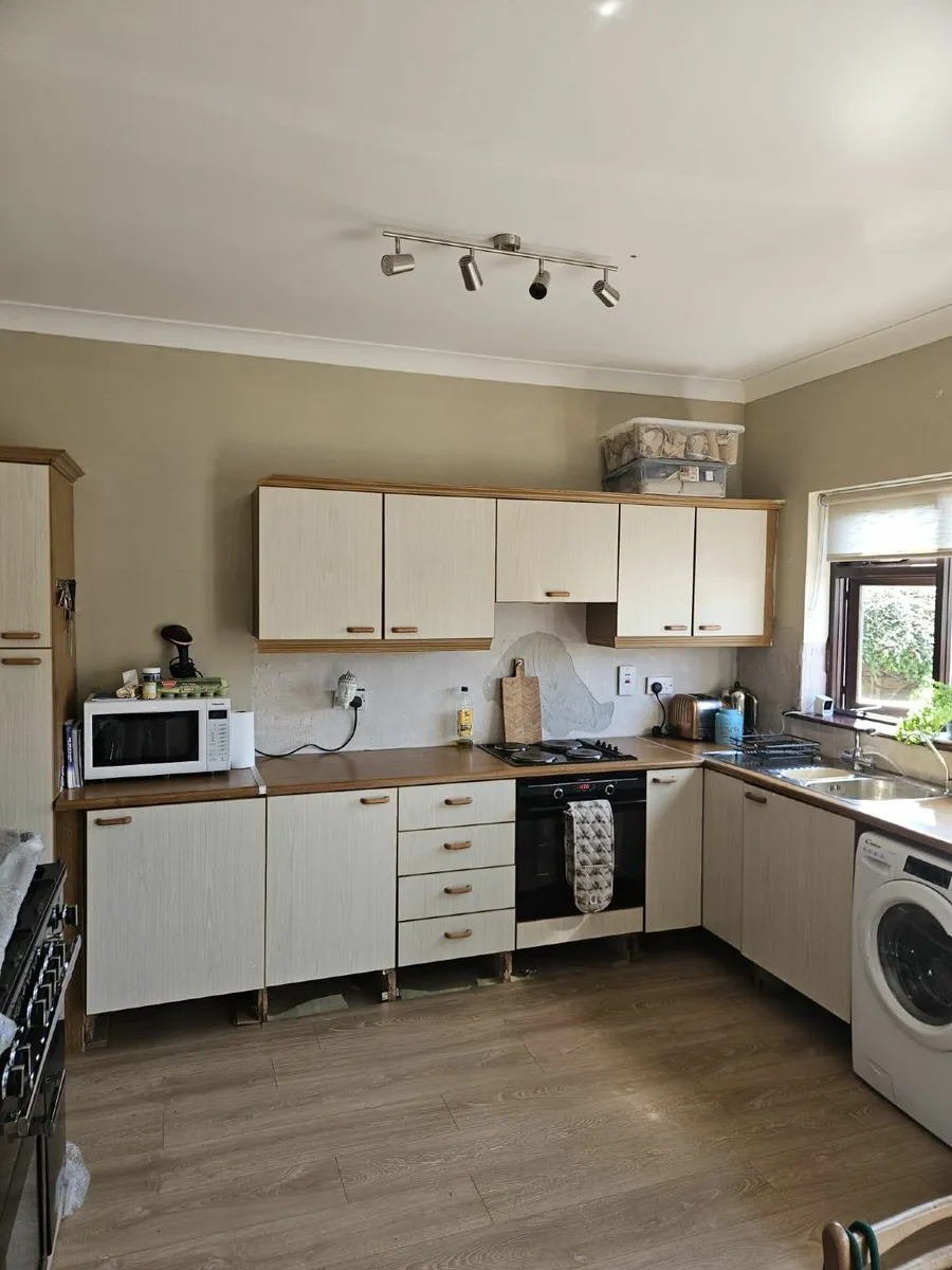 kitchen - Image 1