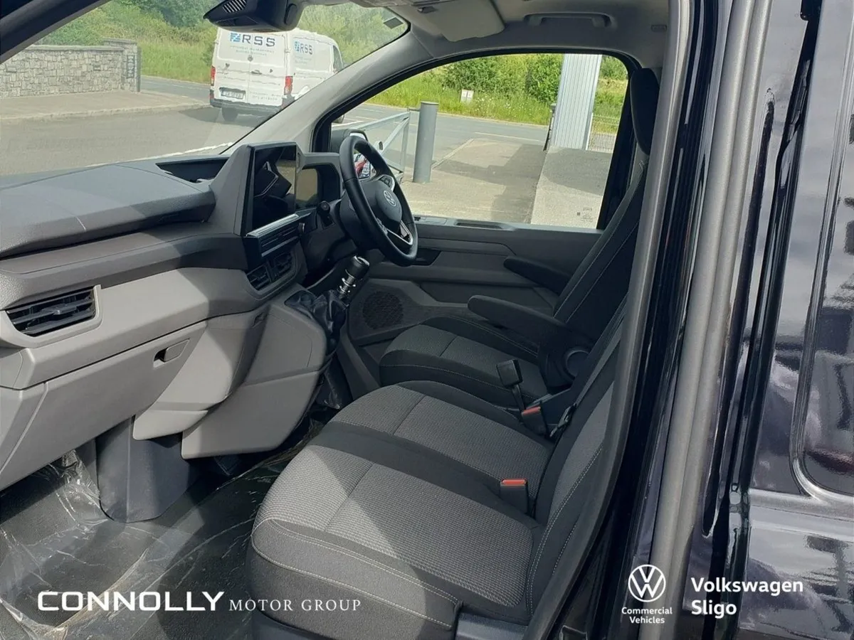 Volkswagen Transporter 5 YRS Free Service  SWB 15 - Image 4