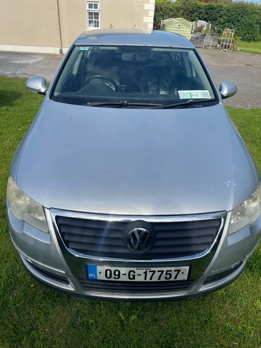Volkswagen Passat Saloon - TOW BAR with light plug - Image 3