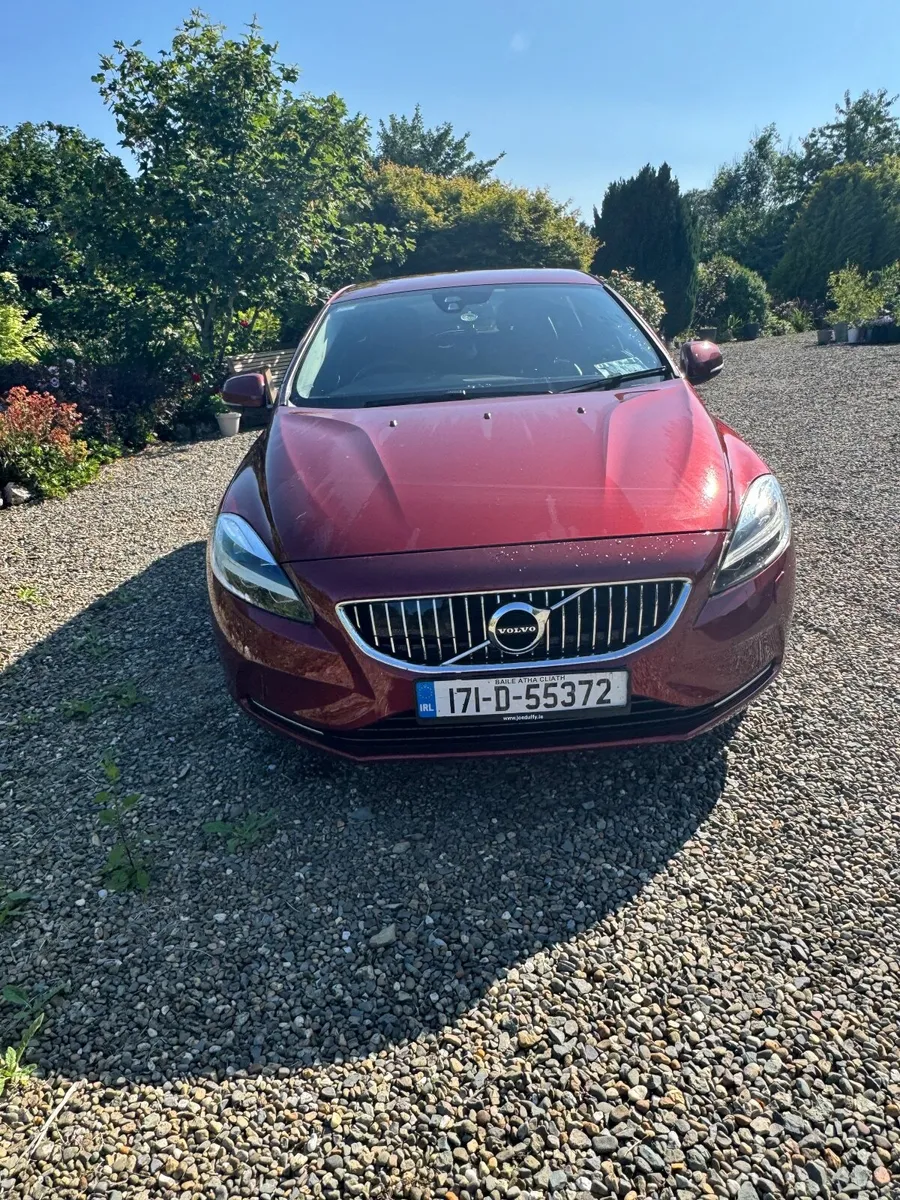 Volvo V40 2017 - Image 1