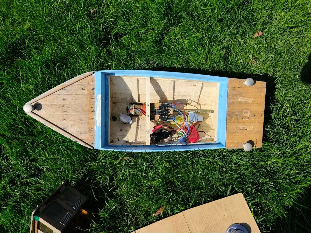 Antique boats - Image 2