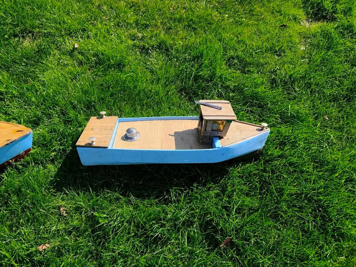 Antique boats - Image 4