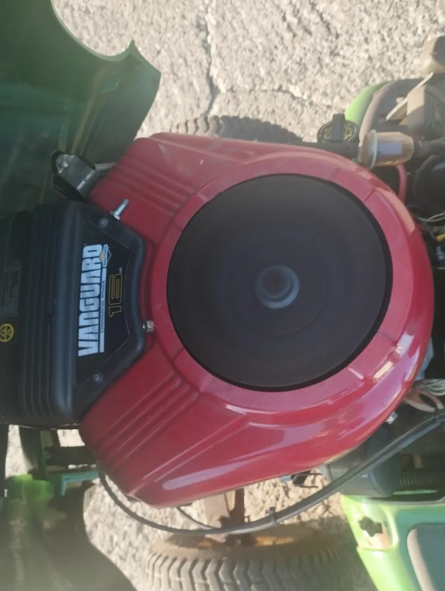 Ride on mower johndeere 16 hp twin - Image 1