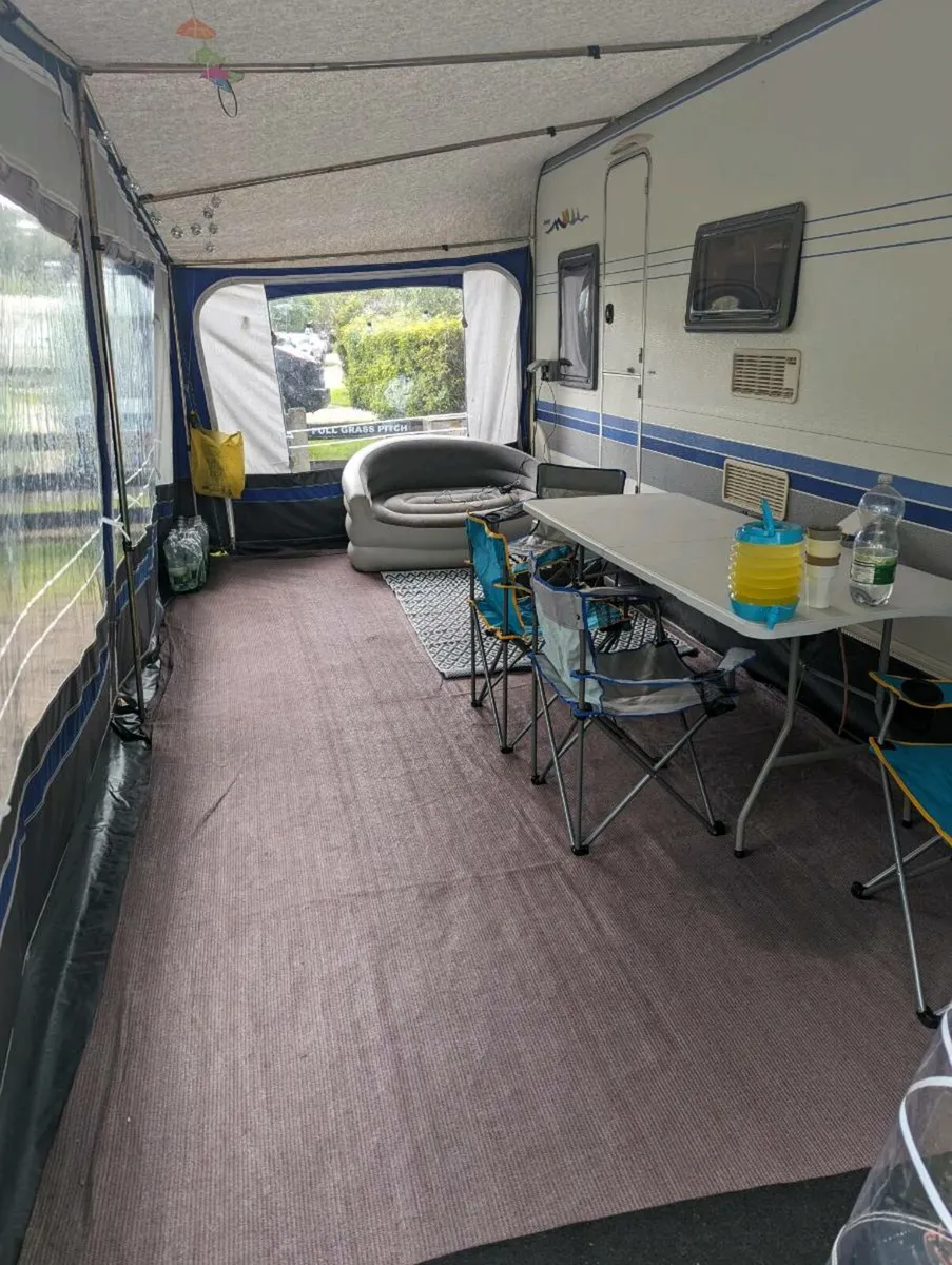 Caravan - Image 2
