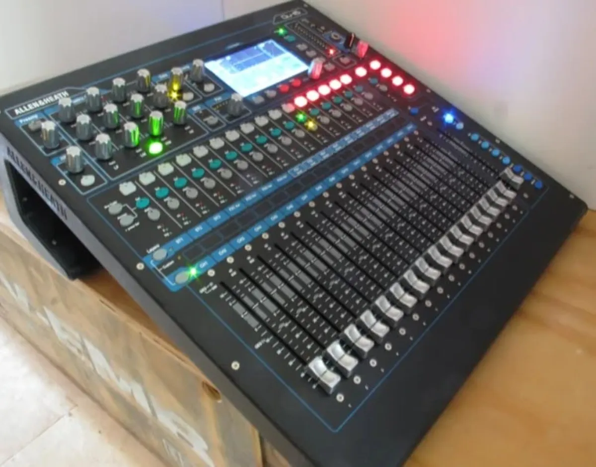 Allen & Heath Qu‑16 16‑ch Digital Mixer - Image 2
