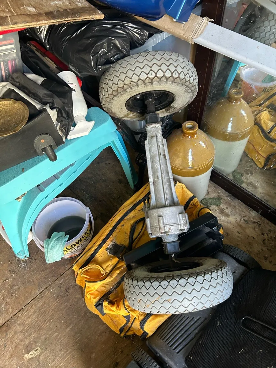 Transaxle Wheels and Gearbox - Image 4