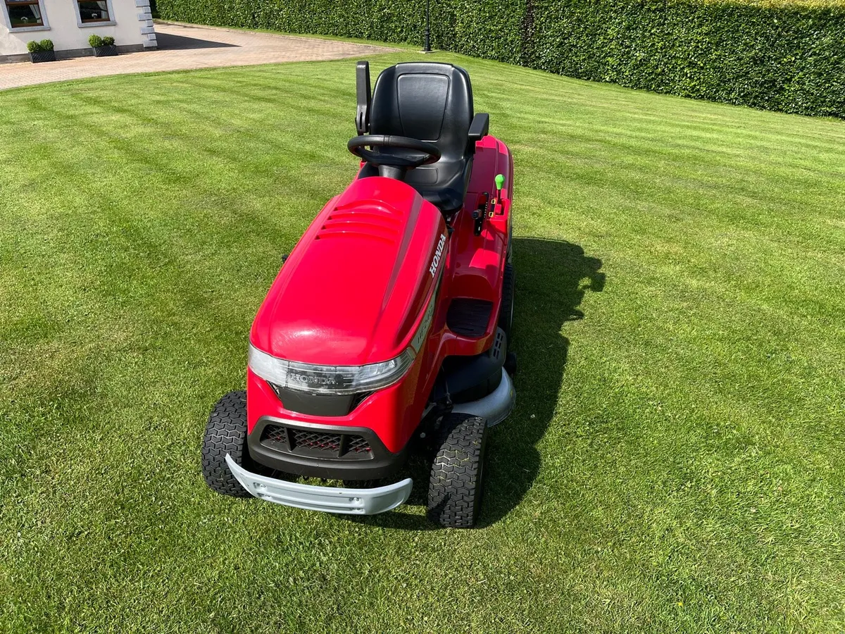 Ride on Lawnmower - Image 2