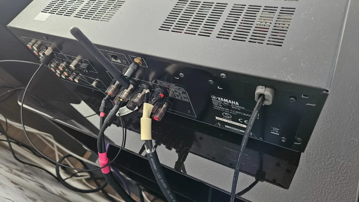 Yamaha R-N602 - Image 2