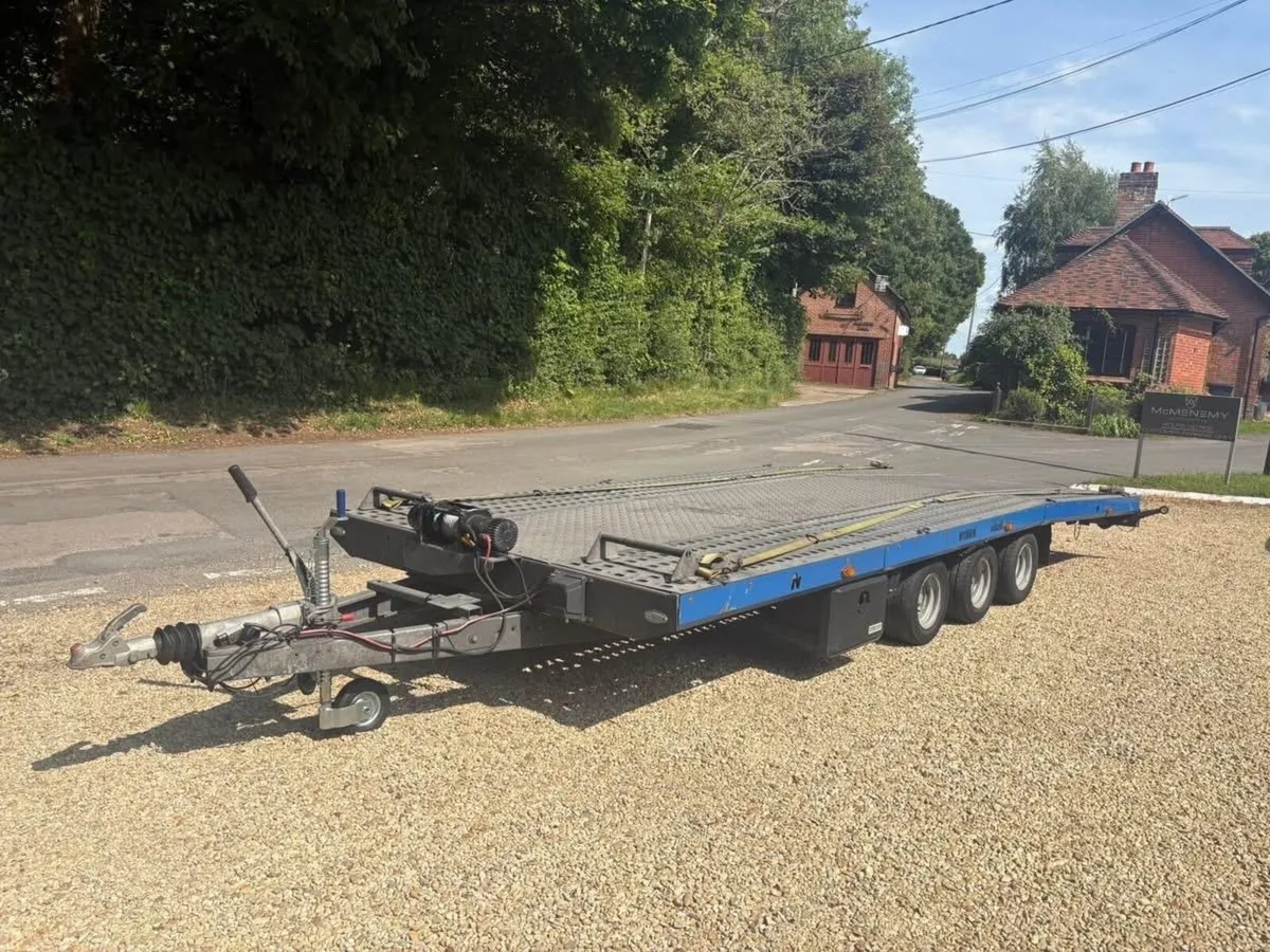 Car transporter - Image 1