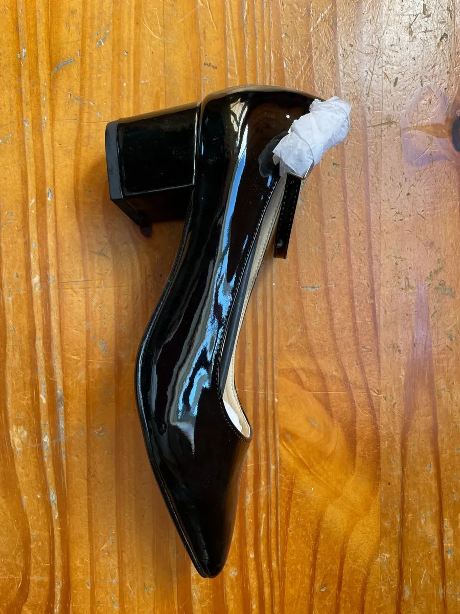 FOOTWEAR - Image 1