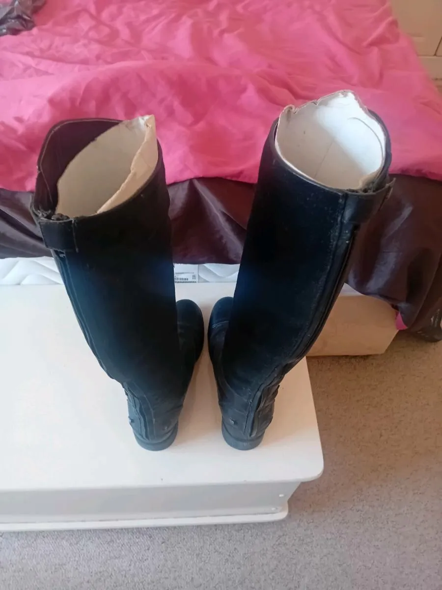 Ariat Horse Riding Boots Size 7 - Image 2