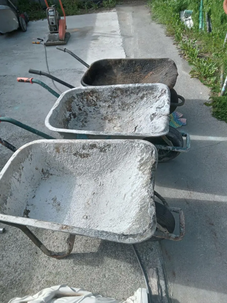 3 wheel barrows and concrete rakes - Image 1